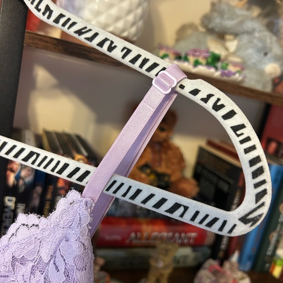 Elegant Purple Lace Dress - Picture 6 of 6